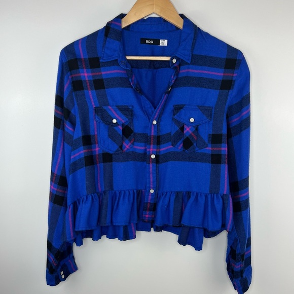 BDG Cropped Plaid Ruffle Flannel - Picture 3 of 9